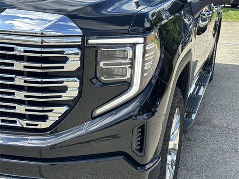 Used 2022 GMC Sierra 1500 Denali AWD/4WD image 9