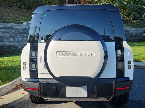 New 2026 Land Rover Defender 130 S image 7