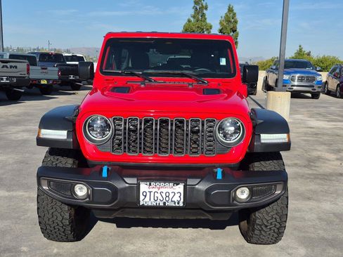 Certified 2025 Jeep Wrangler Unlimited Rubicon 4xe w/ Convenience Group AWD/4WD image 3