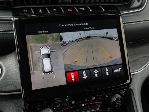 Used 2023 Jeep Grand Cherokee L Limited w/ Luxury Tech Group II image 30