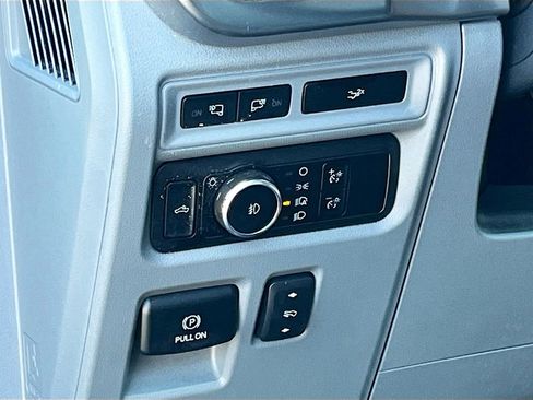 Used 2023 Ford F150 Lariat w/ Trailer Tow Package image 10