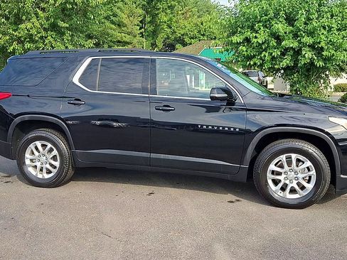 Certified 2020 Chevrolet Traverse LT w/ Driver Confidence II Package AWD/4WD image 4