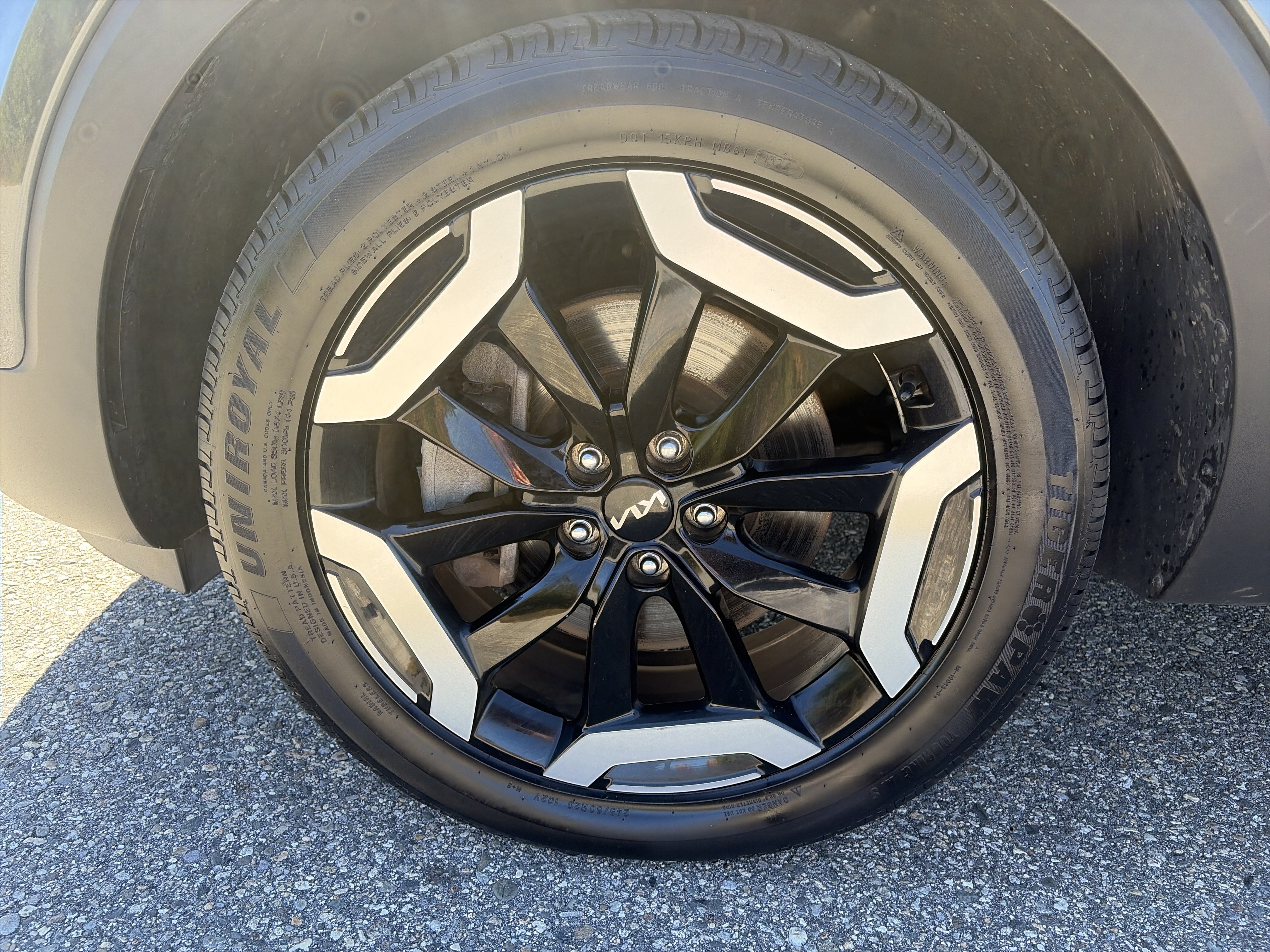 Certified 2024 Kia Telluride S w/ S Sunroof Package AWD/4WD image 12