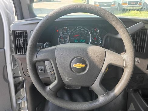 Used 2019 Chevrolet Express 3500 LS RWD image 10