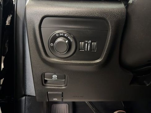 Used 2023 Jeep Grand Cherokee L Laredo w/ Luxury Tech Group I image 16