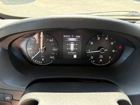 Used 2025 RAM ProMaster 2500 w/ Convenience Group FWD image 31