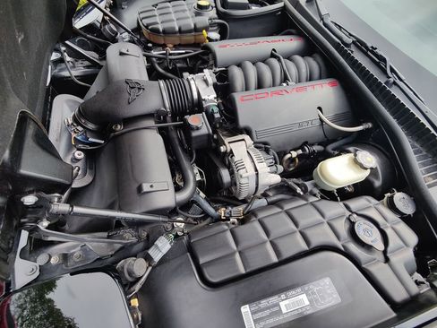 Used 2001 Chevrolet Corvette Convertible w/ Preferred Equipment Group2 RWD image 4