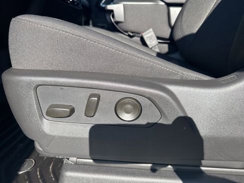 Used 2026 GMC Sierra 1500 Elevation image 10