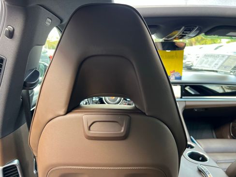 Used 2018 Porsche Panamera 4S image 56