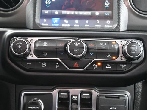 Used 2023 Jeep Gladiator Sport image 30