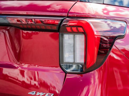 New 2026 Ford Explorer ST-Line w/ ST-Line Street Pack image 7