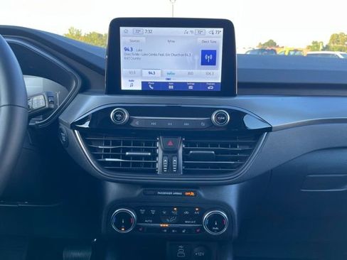 New 2025 Ford Escape Active w/ Cold Weather Package image 17