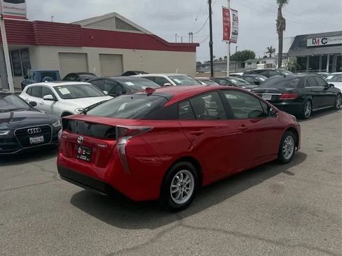 Used 2016 Toyota Prius Three FWD image 5