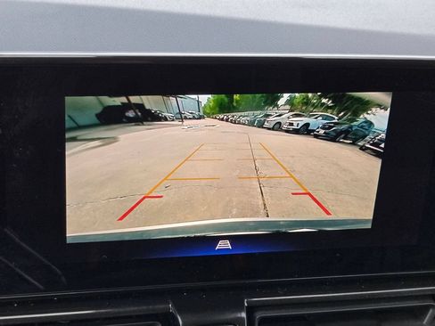 Used 2025 Chevrolet TrailBlazer LT AWD/4WD image 21