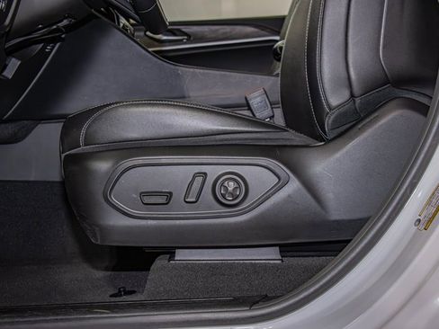 Used 2022 Jeep Grand Cherokee Limited image 15