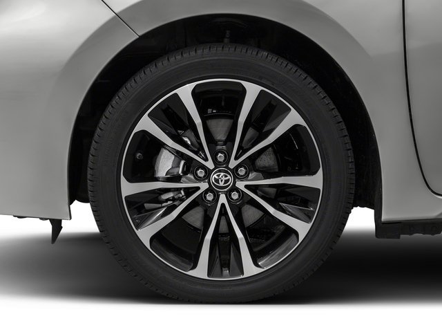 Used 2017 Toyota Corolla SE w/ SE Premium Package FWD image 11