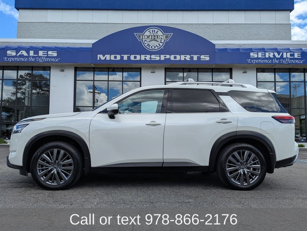 Used 2022 Nissan Pathfinder SL w/ SL Premium Package AWD/4WD image 1