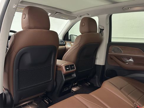 Used 2025 Mercedes-Benz GLE 350 4MATIC image 13