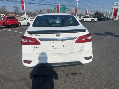 Used 2018 Nissan Sentra S w/ S Midnight Style Package image 6