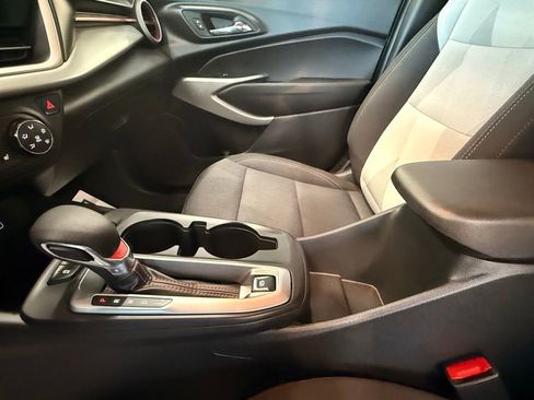 Used 2024 Chevrolet Trax RS w/ Driver Confidence Package image 31