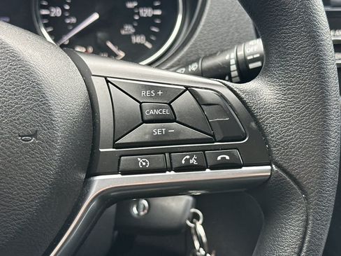 Used 2018 Nissan Rogue Sport S AWD/4WD image 26