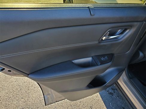 Certified 2025 Nissan Rogue SL w/ SL Premium Package image 16