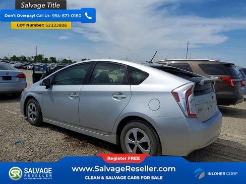Used 2013 Toyota Prius Four w/ Deluxe Solar Roof Pkg FWD image 3