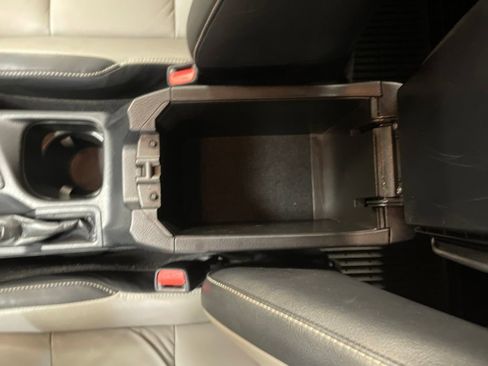 Used 2016 Toyota RAV4 Limited image 25