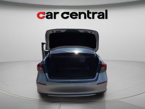 Used 2024 Honda Civic LX image 10
