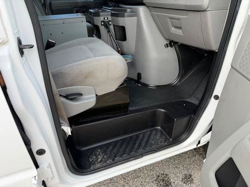 Used 2013 Ford E-250 and Econoline 250 w/ PWR Group RWD image 11