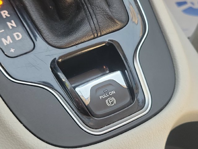 Used 2020 Jeep Cherokee Limited AWD/4WD image 22