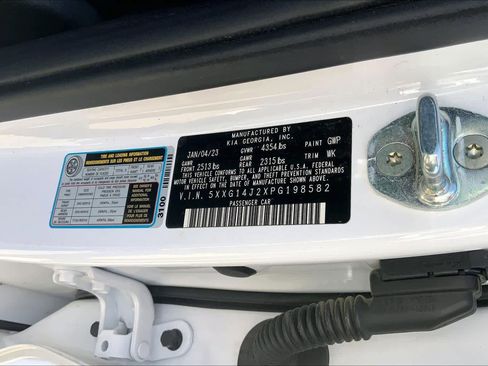 Used 2023 Kia K5 LXS image 33