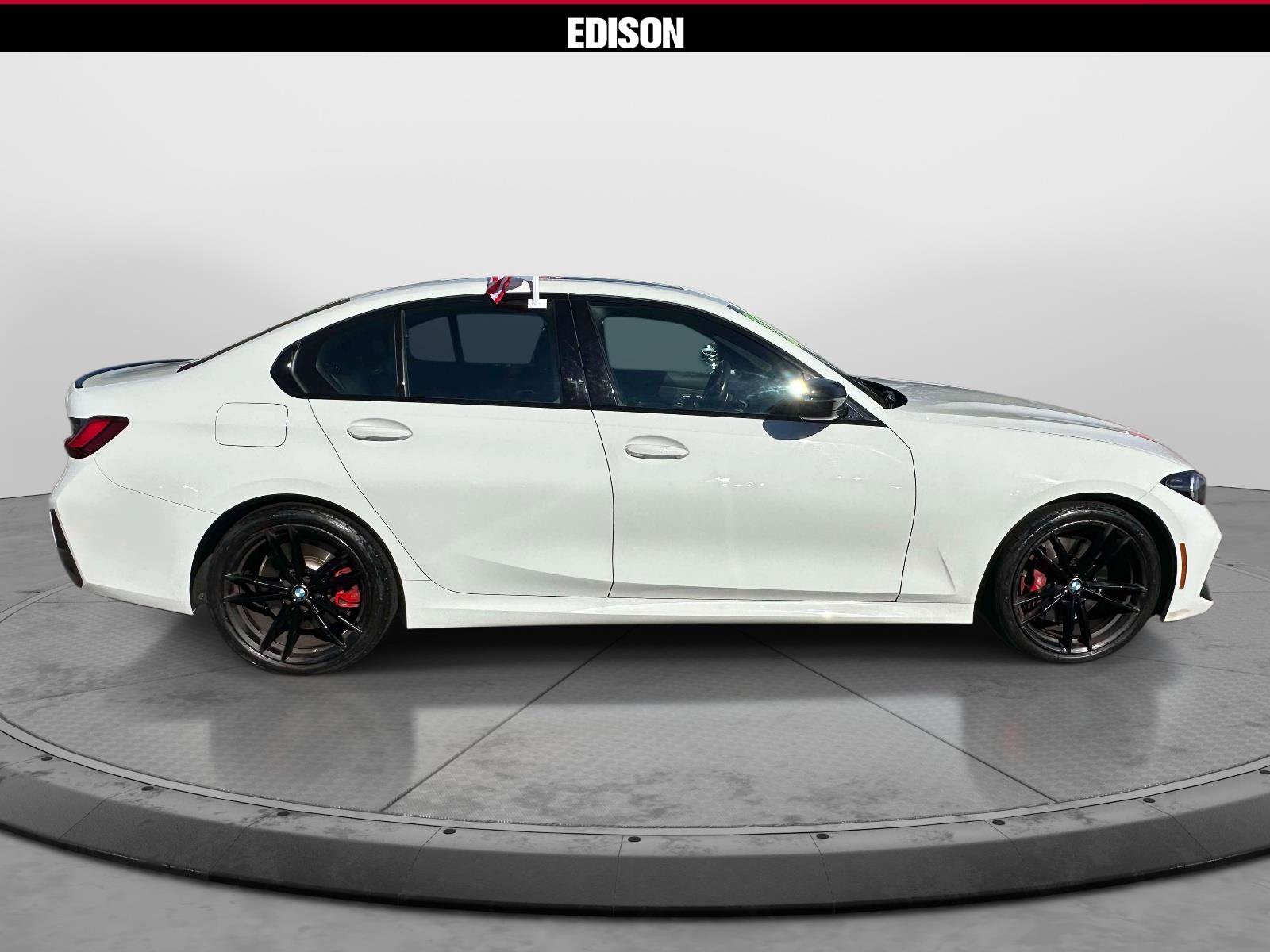 Used 2023 BMW 330i xDrive Sedan AWD/4WD image 3