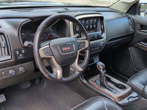 Used 2022 GMC Canyon Denali w/ Denali Black Edition Package AWD/4WD image 11
