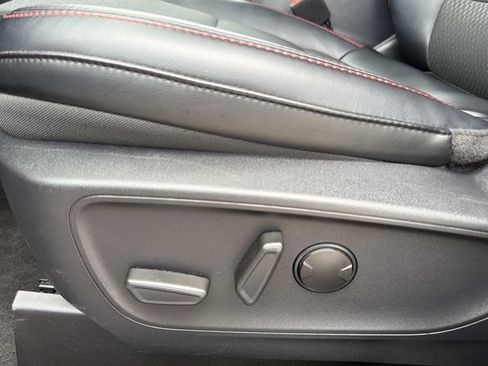 Certified 2025 Ford Escape ST-Line Select AWD/4WD image 20