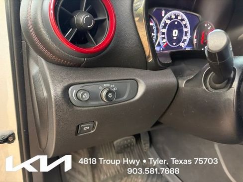 Used 2019 Chevrolet Blazer RS w/ Sun and Wheels Package AWD/4WD image 16