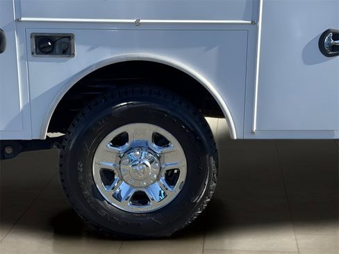 Used 2022 RAM 2500 Tradesman w/ Chrome Appearance Group image 38