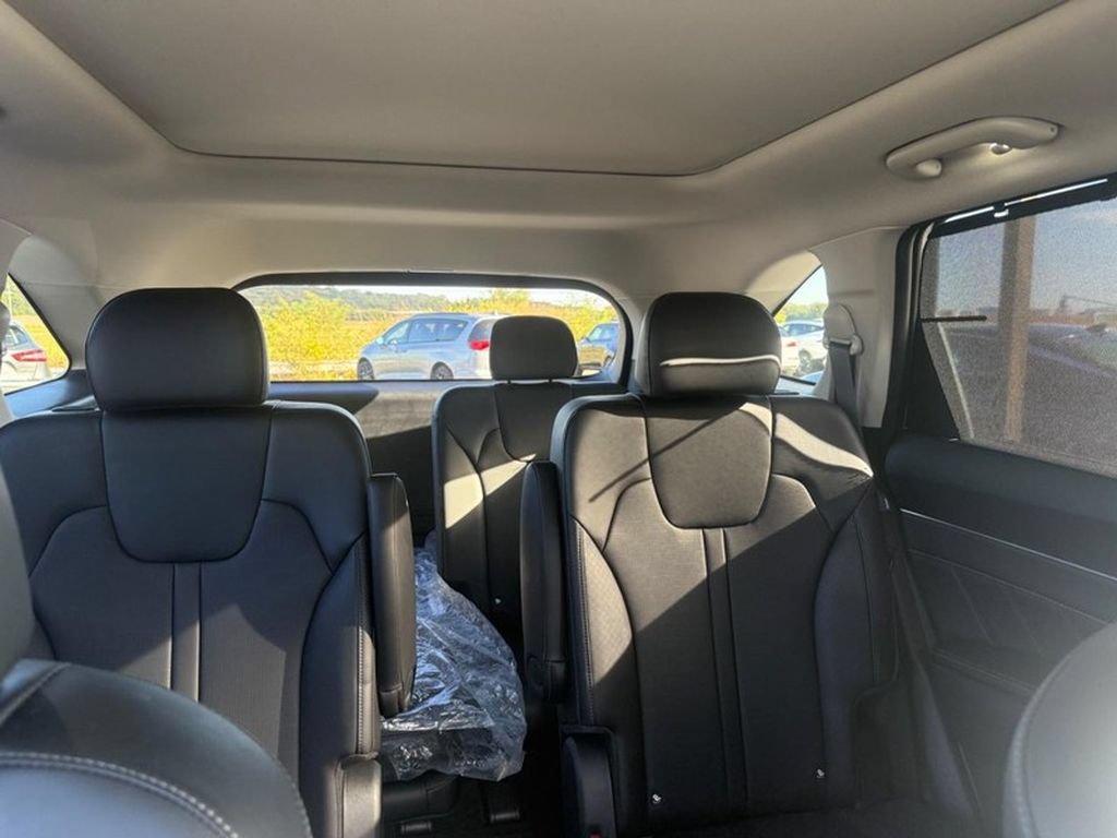 Used 2026 Kia Sorento SX AWD/4WD image 17