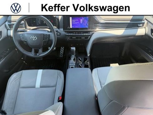Used 2025 Toyota Camry SE FWD image 28