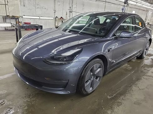 Used 2023 Tesla Model 3 Standard Range RWD image 2