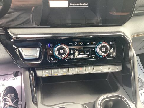 New 2026 GMC Sierra 1500 AT4 w/ AT4 Premium Package AWD/4WD image 32