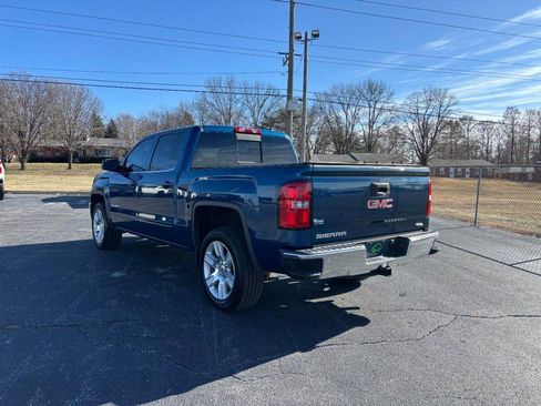 Used 2017 GMC Sierra 1500 SLE w/ SLE Value Package image 3