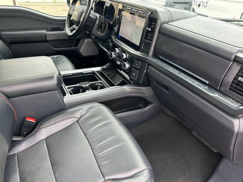 Used 2023 Ford F250 Lariat w/ Lariat Ultimate Package AWD/4WD image 18