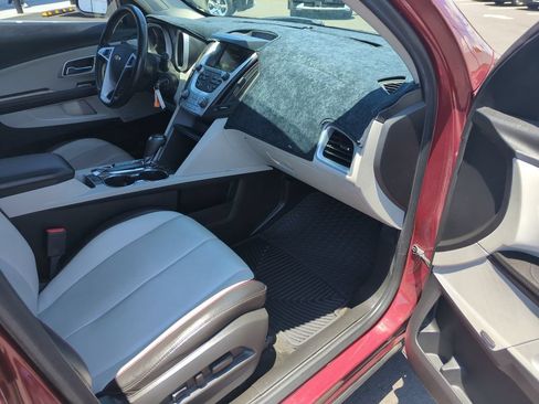 Used 2017 Chevrolet Equinox Premier w/ Enhanced Convenience Package FWD image 34
