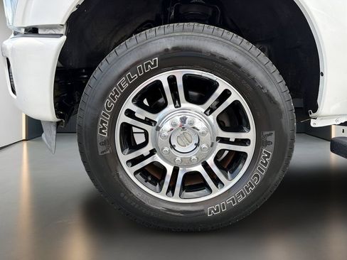 Used 2014 Ford F250 Platinum w/ FX4 Off-Road Package AWD/4WD image 10