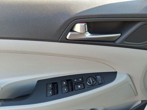 Used 2018 Hyundai Tucson SEL image 12