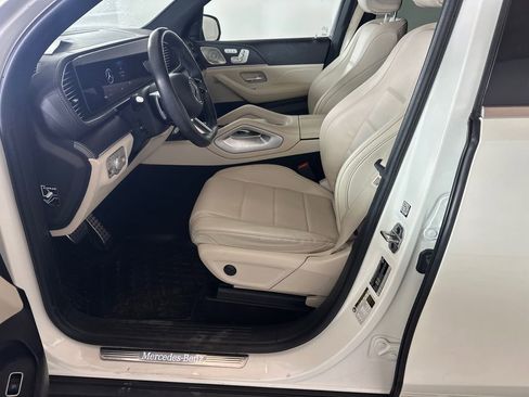 Certified 2024 Mercedes-Benz GLS 450 4MATIC image 3