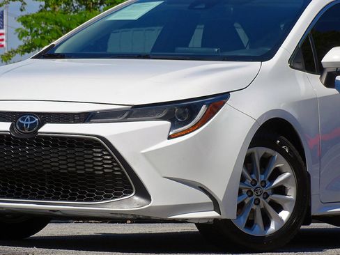 Used 2022 Toyota Corolla XLE FWD image 4