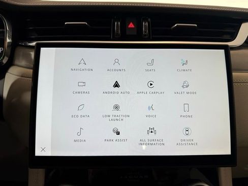 Certified 2026 Jaguar F-PACE R-Dynamic S AWD/4WD image 18