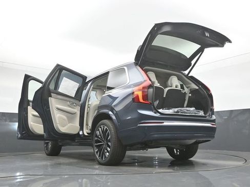 New 2026 Volvo XC90 B6 Ultra w/ Protection Package image 57